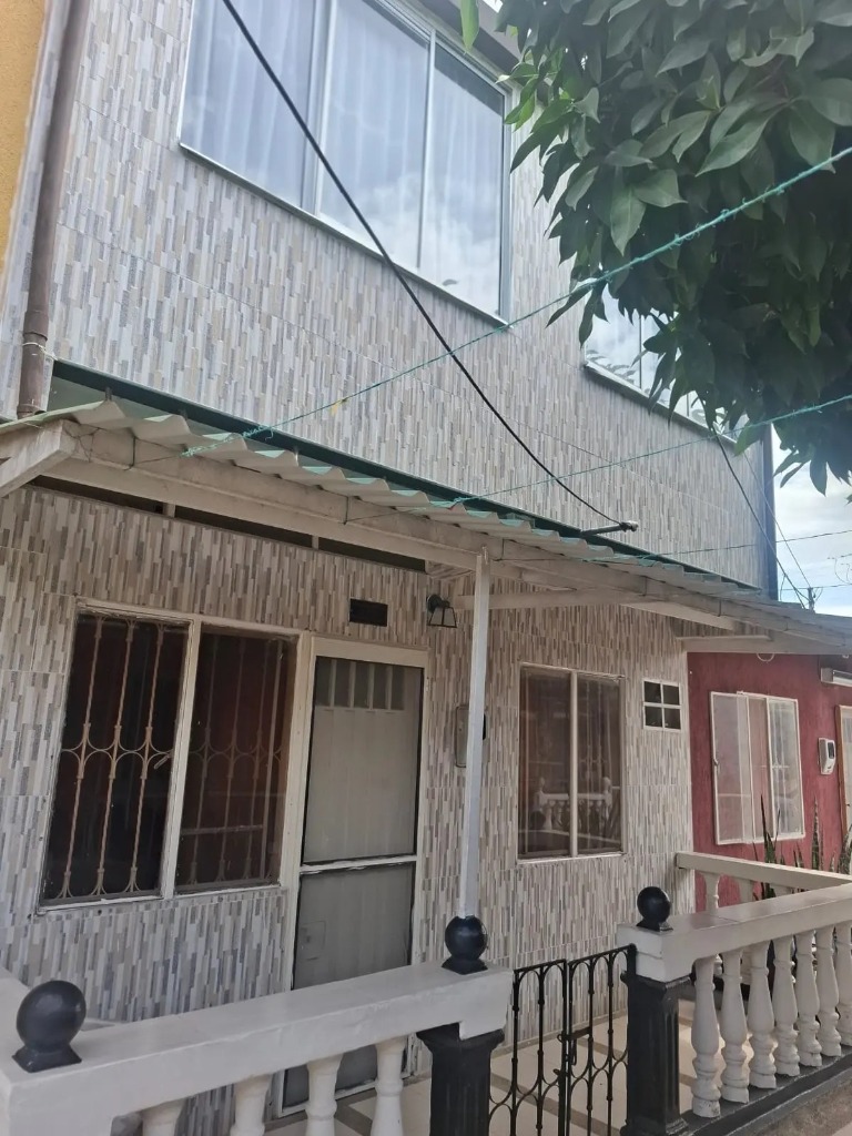 Fachada exterior casa vacacional con terraza Flandes Tolima