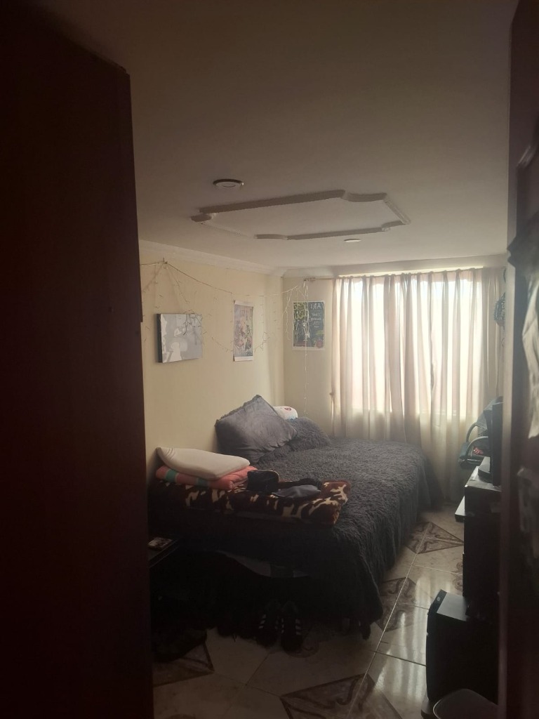 Habitación principal amplia con ventanal San Mateo