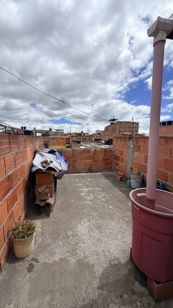Terraza multifuncional BBQ y zona de ropas Soacha
